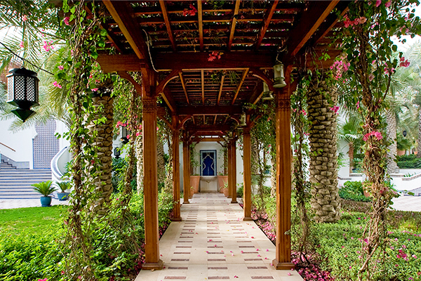 Installation of a Pergola