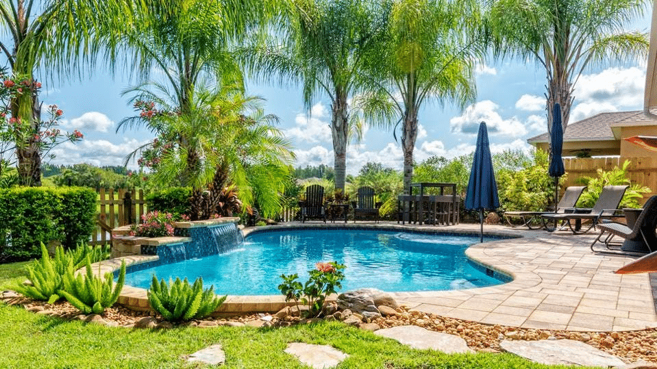 landscape-around-your-swimming-pool